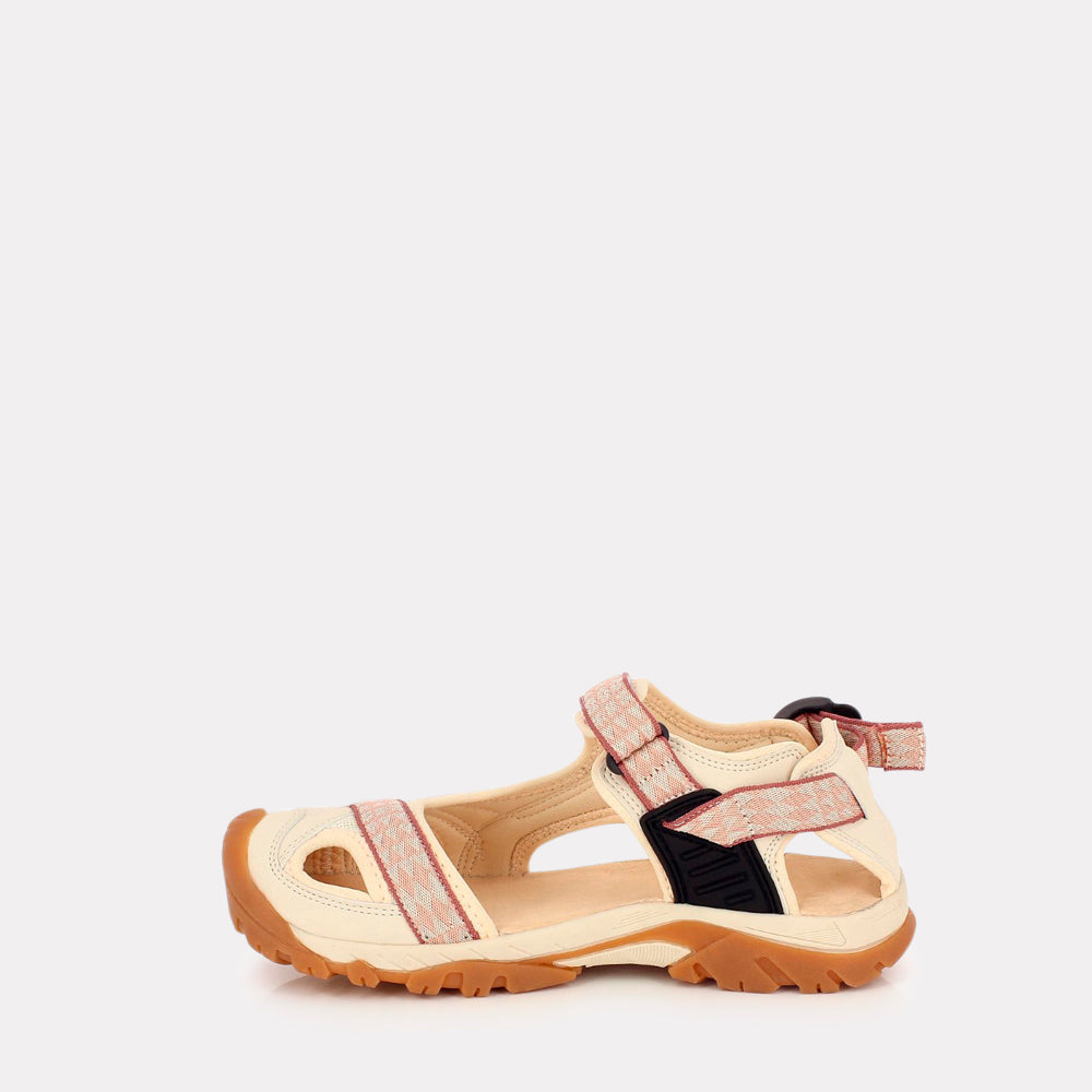 #couleur_beige clair